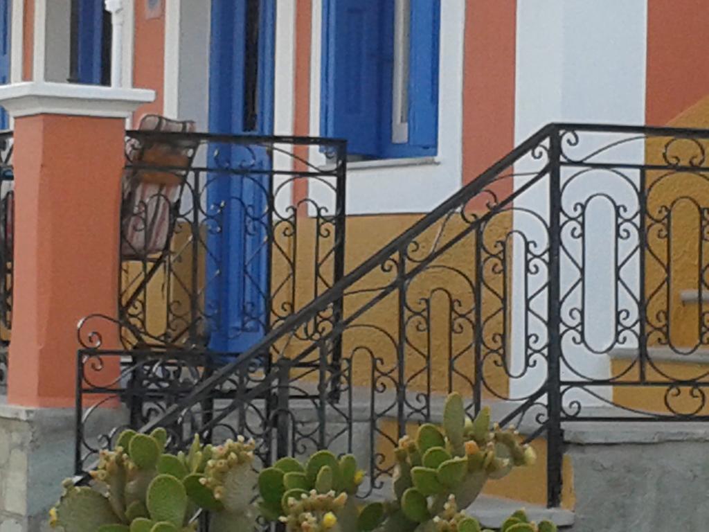 Nikolitsi Studios Symi Habitación foto
