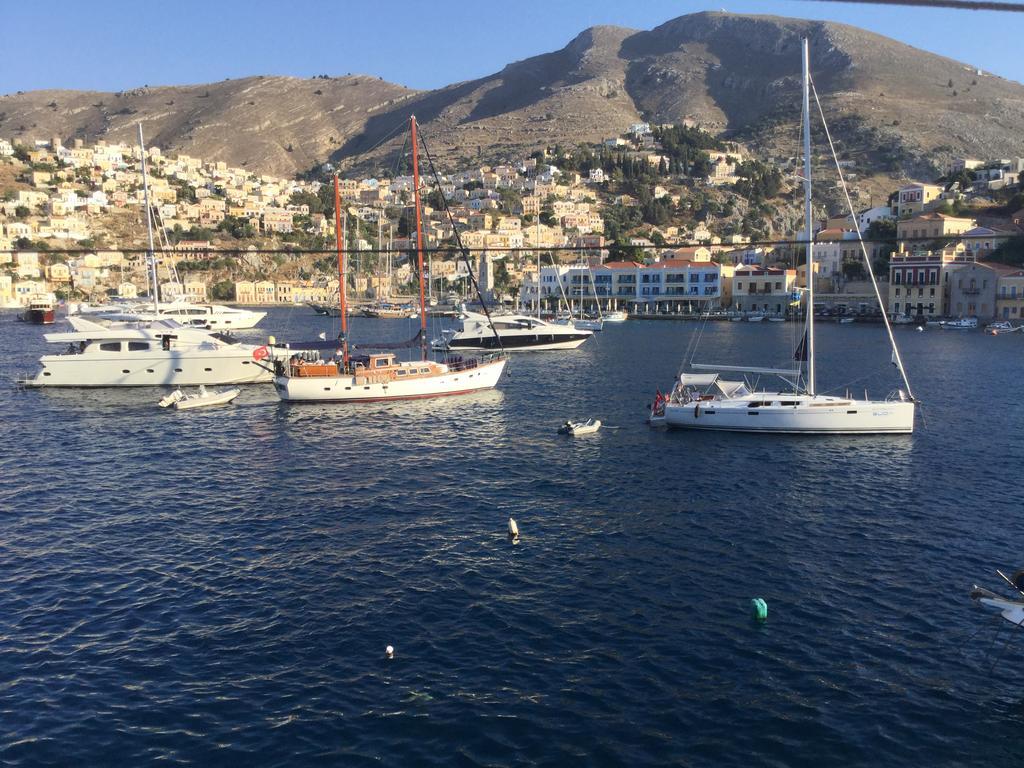 Nikolitsi Studios Symi Exterior foto